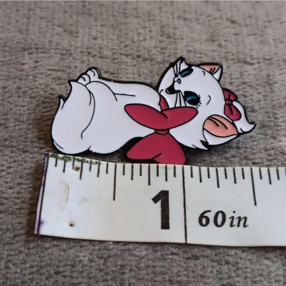 5 Marie Aristocats Character Inspired Metal Enamel Pins, 1970's Disney Cat Film - Picture 3 of 10